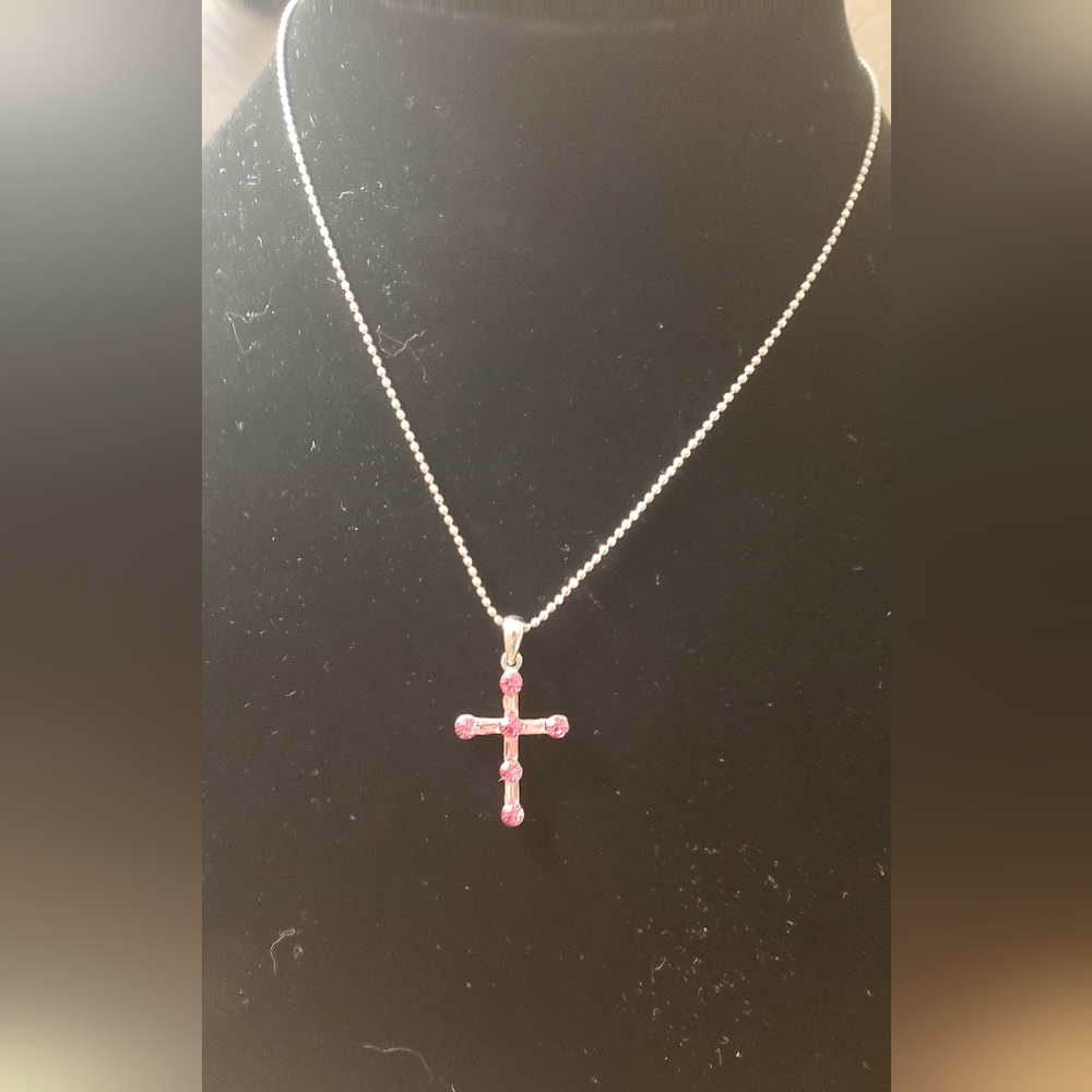 Short necklace